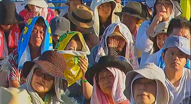 The afternoon sun was sizzling but the fans hung in there.