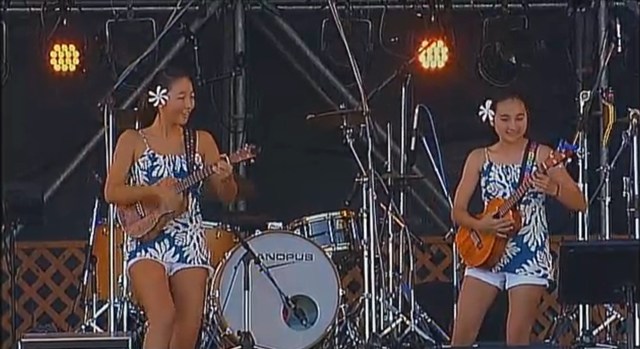 Two girls from Hawaii who stole the show.